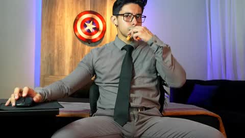 Snapshot of andrew_elliot chatting on 12/05/24, 05:37 Andrew online show from 12/05/24, 05:37