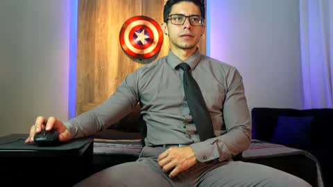 Snapshot of andrew_elliot chatting on 12/06/24, 06:59 Andrew online show from 12/06/24, 06:59