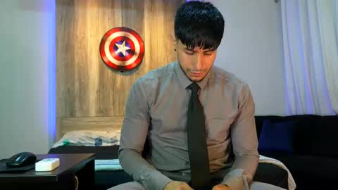 Snapshot of andrew_elliot chatting on 02/18/25, 02:16 Andrew online show from 02/18/25, 02:16