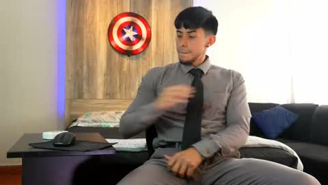 Snapshot of andrew_elliot chatting on 02/20/25, 06:46 Andrew online show from 02/20/25, 06:46