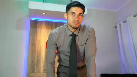 Snapshot of andrew_elliot chatting on 02/22/25, 02:06 Andrew online show from 02/22/25, 02:06