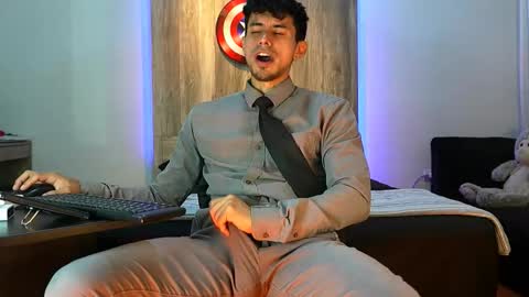 Snapshot of andrew_elliot chatting on 10/21/25, 01:50 Andrew online show from 10/21/25, 01:50