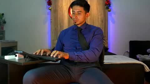 Snapshot of andrew_elliot chatting on 01/06/26, 05:55 Andrew online show from 01/06/26, 05:55