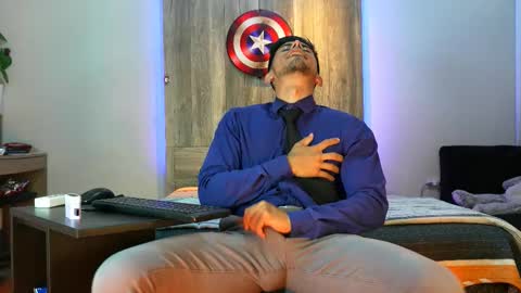 Snapshot of andrew_elliot chatting on 02/01/26, 06:45 Andrew online show from 02/01/26, 06:45