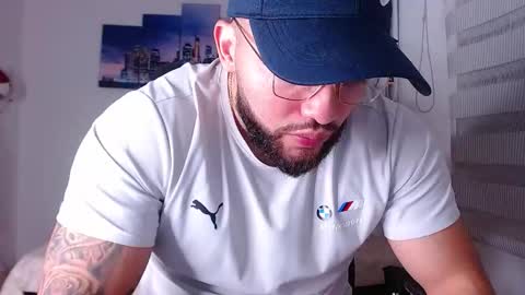 andrew_holden__ online show from 11/21/25, 11:47