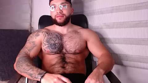 andrew_holden__ online show from 12/01/25, 11:54