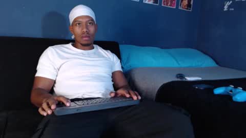 Snapshot of andrew_hoult chatting on 02/05/25, 09:29 Andrew online show from 02/05/25, 09:29