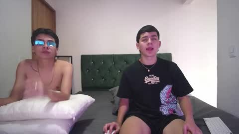 andrew restrepo online show from 10/12/25, 09:14