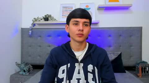 andrew restrepo online show from 04/13/26, 04:34