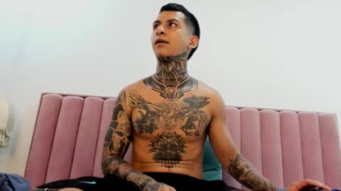 andrew_sanders69 online show from 12/21/25, 03:46