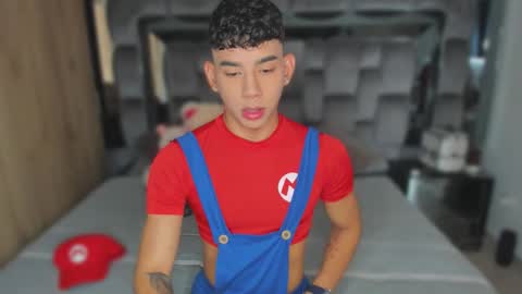 Snapshot of andrew_twink18 chatting on 09/24/25, 09:07 Andrew M. online show from 09/24/25, 09:07