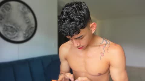 Snapshot of andrew_twink18 chatting on 11/08/25, 03:56 Andrew M. online show from 11/08/25, 03:56