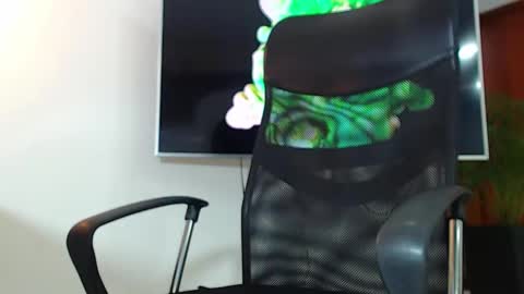 ANDREW WEST online show from 01/12/25, 04:00