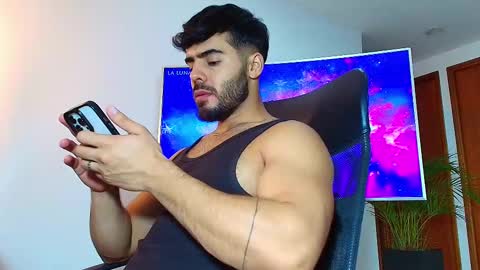 ANDREW WEST online show from 03/11/25, 04:43