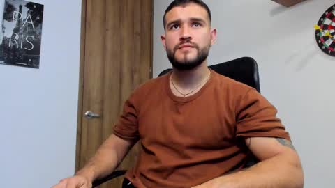 Snapshot of andrewdiaz_ chatting on 10/09/25, 03:37 Andrew Diaz online show from 10/09/25, 03:37