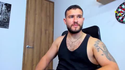 Snapshot of andrewdiaz_ chatting on 10/14/25, 07:31 Andrew Diaz online show from 10/14/25, 07:31