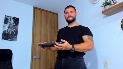 Snapshot of andrewdiaz_ chatting on 10/16/25, 12:55 Andrew Diaz online show from 10/16/25, 12:55