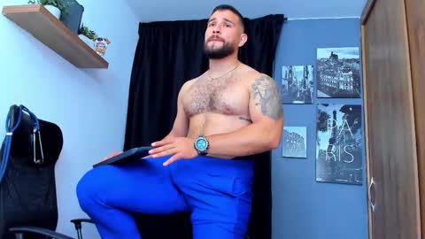 Snapshot of andrewdiaz_ chatting on 10/21/25, 06:14 Andrew Diaz online show from 10/21/25, 06:14