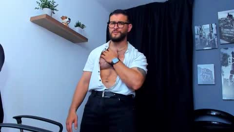 Andrew Diaz online show from 10/31/25, 04:57