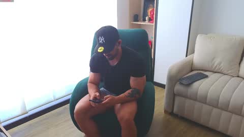 Snapshot of andrewfame chatting on 01/12/25, 02:19 Andrew online show from 01/12/25, 02:19