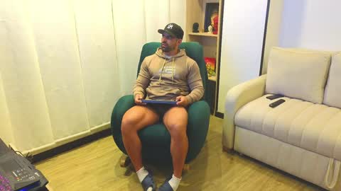 Snapshot of andrewfame chatting on 01/23/25, 12:57 Andrew online show from 01/23/25, 12:57