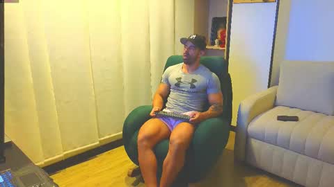 Snapshot of andrewfame chatting on 02/13/25, 02:23 Andrew online show from 02/13/25, 02:23