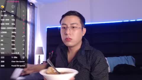 andrewmhilton_ online show from 02/02/25, 08:19