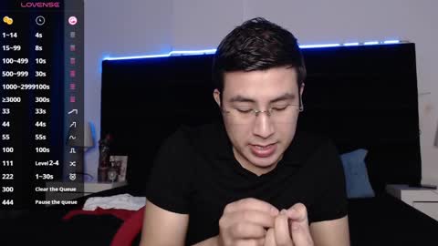 andrewmhilton_ online show from 02/09/25, 03:32