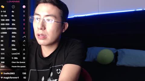 andrewmhilton_ online show from 02/11/25, 11:33