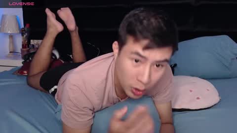 andrewmhilton_ online show from 03/08/25, 02:34