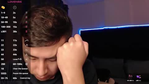 andrewmhilton_ online show from 09/26/25, 07:34