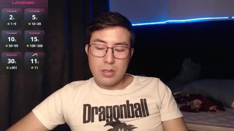 andrewmhilton_ online show from 12/03/25, 04:42