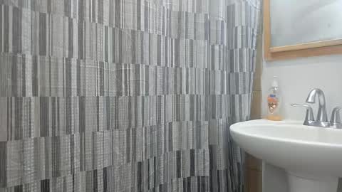 andrewo42601 online show from 10/17/25, 10:29