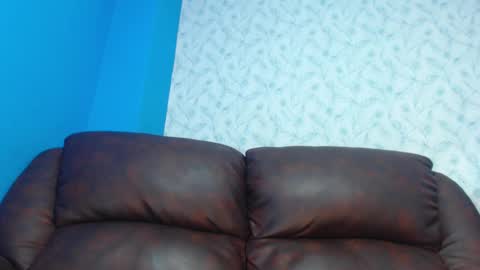 Snapshot of andreww_whitee chatting on 01/24/25, 02:49 AndreW White online show from 01/24/25, 02:49