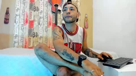   online show from 03/08/25, 05:17