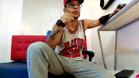   online show from 11/09/25, 03:27