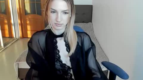 andrianabelle online show from 09/18/25, 03:36