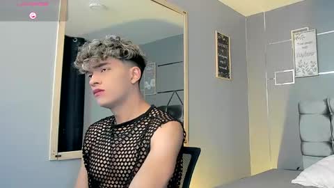      online show from 01/20/25, 01:00