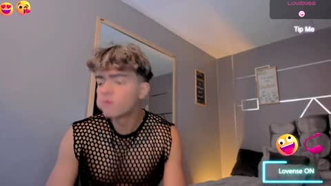      online show from 02/05/25, 01:00