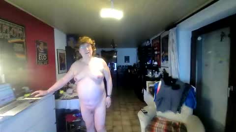 Snapshot of androgynia1 chatting on 10/13/25, 05:51 androgynia online show from 10/13/25, 05:51