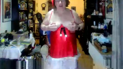 Snapshot of androgynia1 chatting on 12/18/25, 05:46 androgynia online show from 12/18/25, 05:46