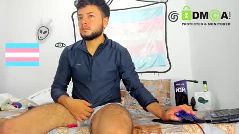 Snapshot of androgynous_love chatting on 03/08/25, 02:34 hugeclit online show from 03/08/25, 02:34