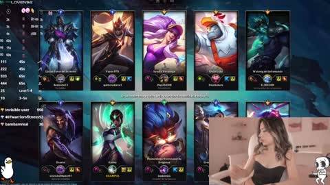 Snapshot of andromeedaa_ chatting on 02/07/25, 12:09 Victoria Senz online show from 02/07/25, 12:09