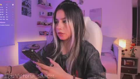 Victoria Senz  online show from 05/02/26, 03:50