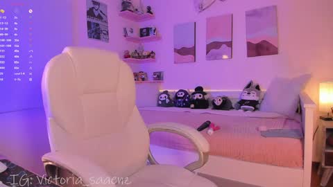 Victoria Senz  online show from 06/01/26, 03:47