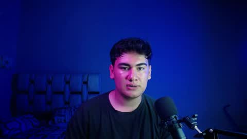 Snapshot of andruetx chatting on 04/12/26, 11:54 Andres online show from 04/12/26, 11:54