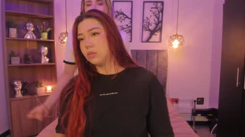 Snapshot of andy_and_emma chatting on 12/25/24, 12:15 andy_and_emma online show from 12/25/24, 12:15