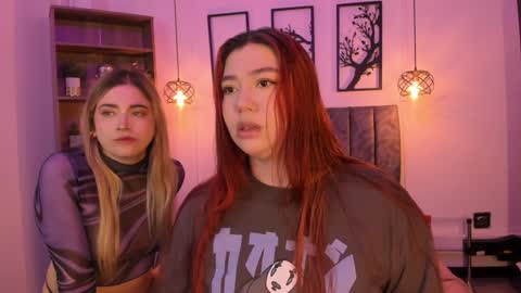 Snapshot of andy_and_emma chatting on 12/28/24, 12:35 andy_and_emma online show from 12/28/24, 12:35