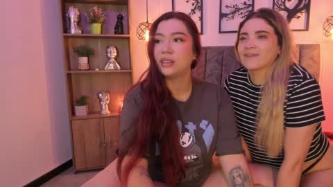 Snapshot of andy_and_emma chatting on 01/27/25, 12:48 andy_and_emma online show from 01/27/25, 12:48