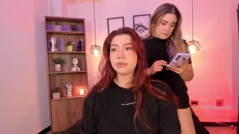 Snapshot of andy_and_emma chatting on 01/31/25, 12:40 andy_and_emma online show from 01/31/25, 12:40